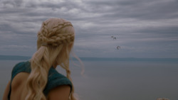 extant_GameOfThrones_4x01-TwoSwords_1909