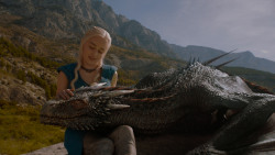 extant_GameOfThrones_4x01-TwoSwords_1921