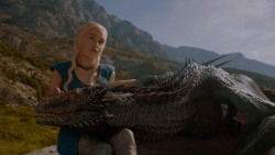 extant_GameOfThrones_4x01-TwoSwords_1933