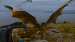 extant_GameOfThrones_4x01-TwoSwords_1976