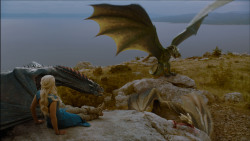 extant_GameOfThrones_4x01-TwoSwords_1978