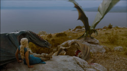 extant_GameOfThrones_4x01-TwoSwords_1979