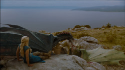 extant_GameOfThrones_4x01-TwoSwords_1982