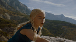 extant_GameOfThrones_4x01-TwoSwords_1988