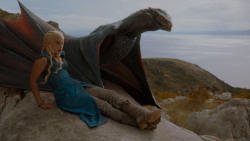 extant_GameOfThrones_4x01-TwoSwords_2000