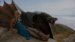 extant_GameOfThrones_4x01-TwoSwords_2001
