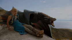 extant_GameOfThrones_4x01-TwoSwords_2003