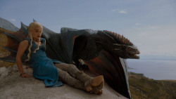 extant_GameOfThrones_4x01-TwoSwords_2004