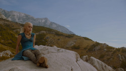 extant_GameOfThrones_4x01-TwoSwords_2011