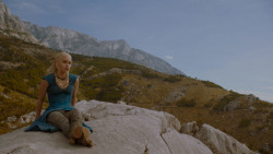 extant_GameOfThrones_4x01-TwoSwords_2013