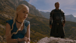 extant_GameOfThrones_4x01-TwoSwords_2041