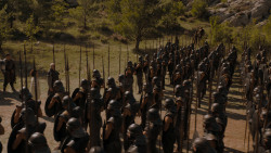extant_GameOfThrones_4x01-TwoSwords_2056