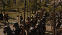 extant_GameOfThrones_4x01-TwoSwords_2061