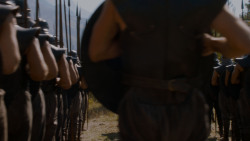 extant_GameOfThrones_4x01-TwoSwords_2063