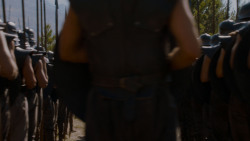 extant_GameOfThrones_4x01-TwoSwords_2065