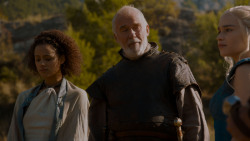 extant_GameOfThrones_4x01-TwoSwords_2091