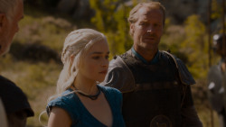 extant_GameOfThrones_4x01-TwoSwords_2097