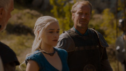 extant_GameOfThrones_4x01-TwoSwords_2098