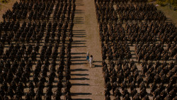 extant_GameOfThrones_4x01-TwoSwords_2127