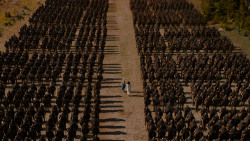 extant_GameOfThrones_4x01-TwoSwords_2131