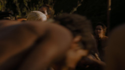 extant_GameOfThrones_4x01-TwoSwords_2144