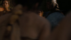 extant_GameOfThrones_4x01-TwoSwords_2145