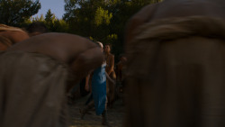 extant_GameOfThrones_4x01-TwoSwords_2148
