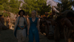 extant_GameOfThrones_4x01-TwoSwords_2155