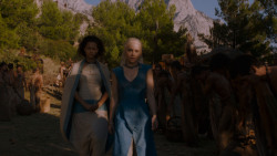 extant_GameOfThrones_4x01-TwoSwords_2157