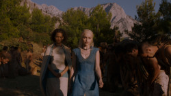 extant_GameOfThrones_4x01-TwoSwords_2159