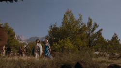 extant_GameOfThrones_4x01-TwoSwords_2165