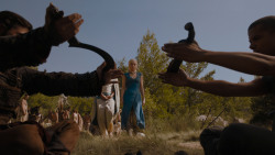 extant_GameOfThrones_4x01-TwoSwords_2172