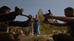 extant_GameOfThrones_4x01-TwoSwords_2173