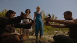 extant_GameOfThrones_4x01-TwoSwords_2178
