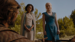 extant_GameOfThrones_4x01-TwoSwords_2195