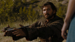 extant_GameOfThrones_4x01-TwoSwords_2206