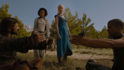 extant_GameOfThrones_4x01-TwoSwords_2215