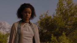 extant_GameOfThrones_4x01-TwoSwords_2222