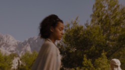 extant_GameOfThrones_4x01-TwoSwords_2224