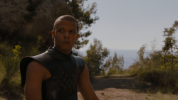 extant_GameOfThrones_4x01-TwoSwords_2226