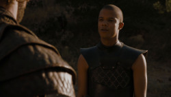 extant_GameOfThrones_4x01-TwoSwords_2241