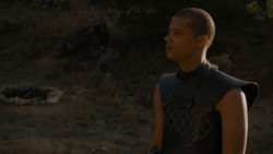extant_GameOfThrones_4x01-TwoSwords_2254