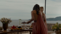 extant_GameOfThrones_4x01-TwoSwords_2260