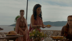 extant_GameOfThrones_4x01-TwoSwords_2263