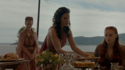 extant_GameOfThrones_4x01-TwoSwords_2264