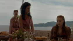 extant_GameOfThrones_4x01-TwoSwords_2270