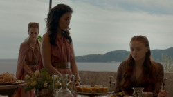 extant_GameOfThrones_4x01-TwoSwords_2273