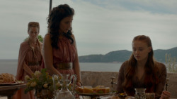 extant_GameOfThrones_4x01-TwoSwords_2279