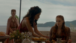 extant_GameOfThrones_4x01-TwoSwords_2282