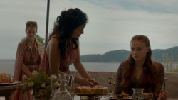 extant_GameOfThrones_4x01-TwoSwords_2285